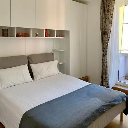 Modern Elegance In Milan's Core Apartment *