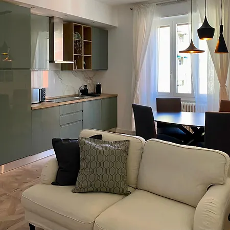 Modern Elegance In Milan's Core Apartment *